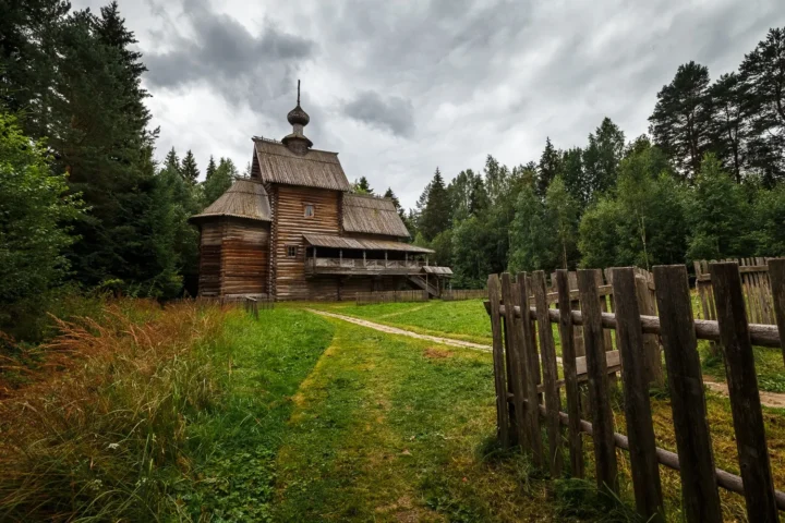 В Тверской области отреставрируют памятники деревянного зодчества